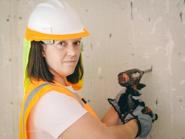 Conception et installation de véranda sur mesure à toulon: faites de votre maison un espace unique